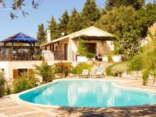 Villa Petalutha