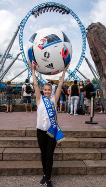 Fußballrund – der Looping des „blue fire Megacoaster powered by GAZPROM“