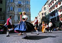 Traditional dancing in Innsbruck