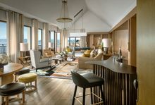 INTERIOR OF SUITE ROYALE