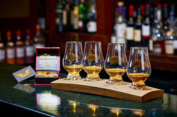 Whiskey Nosing and Tasting Experience