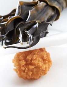 Yan Toh Heen Guest Chef Wakiya;s Crispy Minced Scallop stuffed with Konbu, Conpoy and Caviar