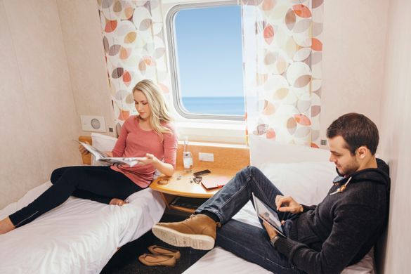 2 bed porthole cabin
