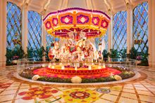Wynn Palace Cotai - floral sculpture of carousel