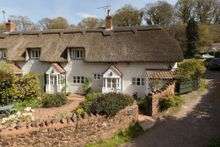 Brookside (2638) is a picture postcard cottage