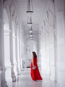 Raffles Hotel Singapore - Colonnade Walkway 