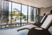Sky-Spa des arte Hotel Kufstein mit Blick auf die Festung