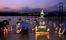 Loi Krathong Sai, Tak