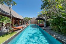 Des Indes III - Poolside