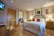 The Tides Guesthouse - Room
