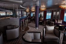 Voyager Lounge_Seven Seas Voyager_©Regent Seven Seas Cruises®