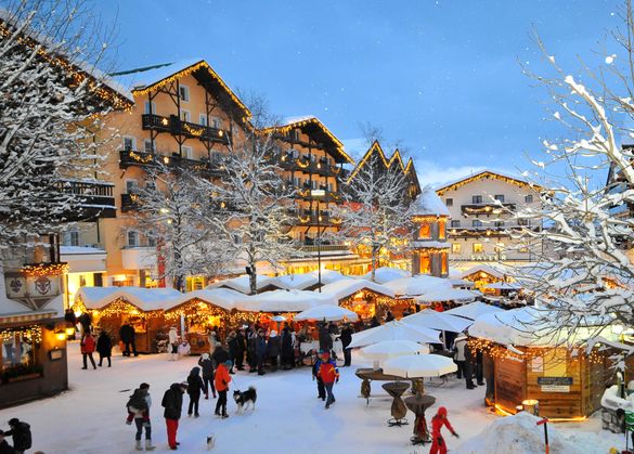 Adventmarkt am Dorfplatz in Seefeld