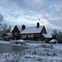 The village of Aldbury on the edge of Ashridge Forest 
