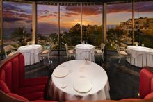 Gourmet restaurant La Cúpula at sunset
