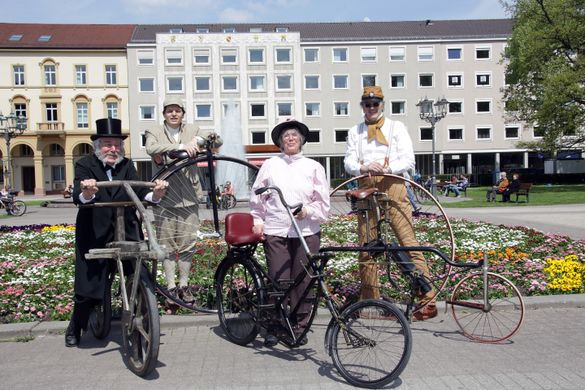 Friends of veteran cycles from all over the world meet 2017 in Karlsruhe