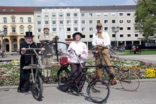 Freunde historischer Räder aus aller Welt treffen sich 2017 in Karlsruhe
