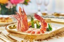 Braised King Prawn with Shrimp Oil 虾头油焖大虾