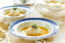 Braised Superior Bird’s Nest in Golden Sauce 黄汤烩官燕盏
