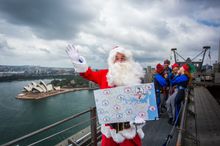 Santa on the Bridge 2016