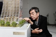 Kengo Kuma with ’Alberni by Kuma' model 
