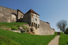 Langres porte hotel de ville 