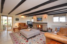 Old Thatch living room
