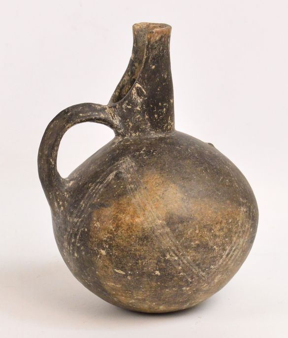 Yortan Early Bronze Age jug