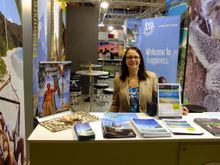 Conny Schütz, die Marketing-Managerin von Fiji Tourism in Deutschland, berät vor Ort über Reisen auf die Fiji-Inseln.