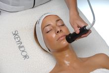 SKEYNDOR facial