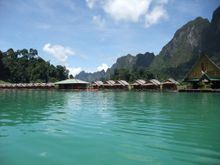 Khao Sok, Floating Hut