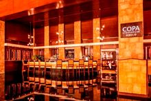 圖片說明：位於澳門金沙的高雅扒房將於2月14日推出情人節菜單，其中包括鮮蠔湯、炭燒美國牛柳兩道精美主菜以及更多特色佳餚。