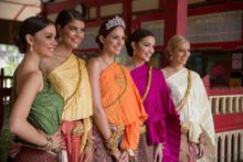 Miss World Australia 2016 and the four runners up experiencing Thainess in Hua Hin