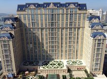 The Parisian Macao