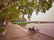 Hangzhou and its West Lake as taken by Ken Duncan