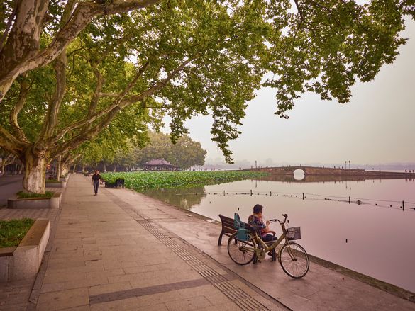 Hangzhou and its West Lake as taken by Ken Duncan