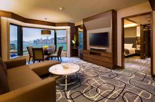 Residence Club Harbour View Suite - Living Room