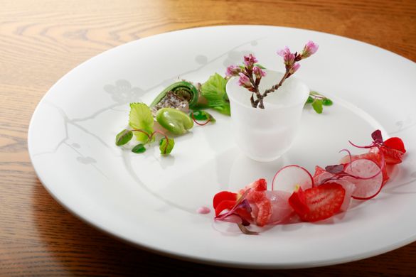 TACHIUO SASHIMI   AOUME PURÉE    AKAHATA SASHIMI   SAKURA DRESSING