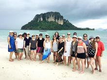 Last year, a lucky group of twenty ‘Thailand Experts’ who had successfully completed the online training course spent a week exploring beautiful Krabi and Bangkok. 