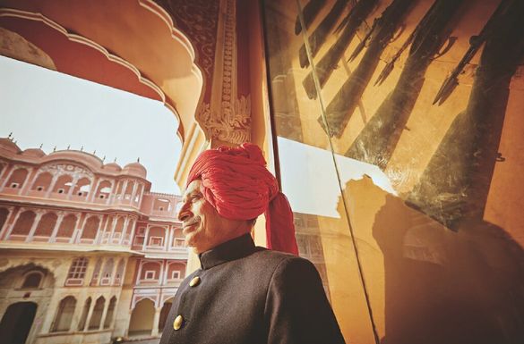 Deccan Odyssey calls on Jaipur in India