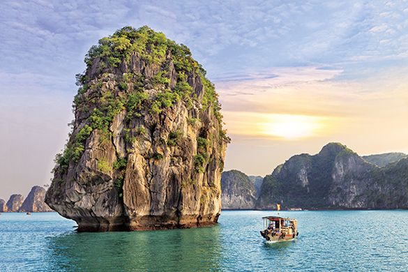 Hạ Long Bay, Vietnam 