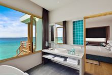 Dhigali, Water Villa Bathroom