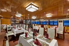 Tonkin Cruises restaurant