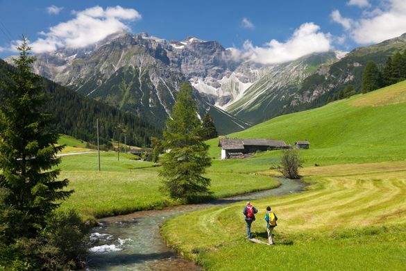 Wandern im Obernbergtal