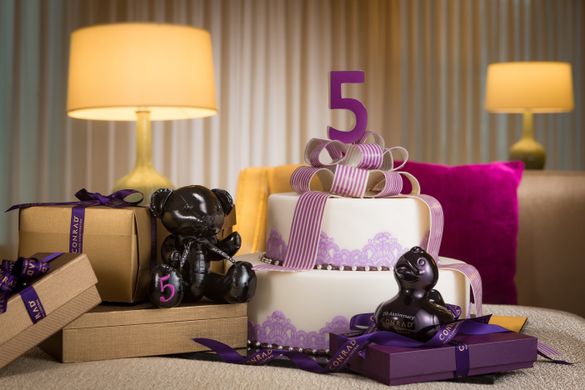 Conrad Macao 5th Anniversary bear and duck. Conrad Macao 5th Anniversary bear and duck.