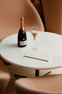 Botanist - Champagne Lounge