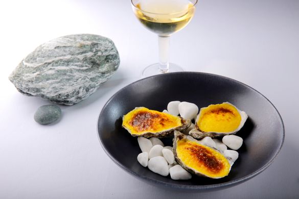 Gratinated Oyster with Champagne Gratinated Oyster with Champagne