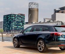 Große Fahrzeuge wie der Opel Insignia Kombi werden immer häufiger gebucht. (Bildquelle: Vauxhall Motors)
