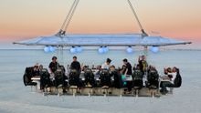 Dinner in the Sky Nacelle
