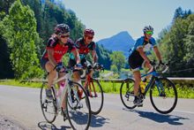 Buzz Performance team ride