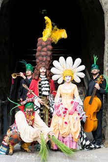 Kostümprobe von Braut Margarita, Kaiser Leopold und musikalischem Gesinde